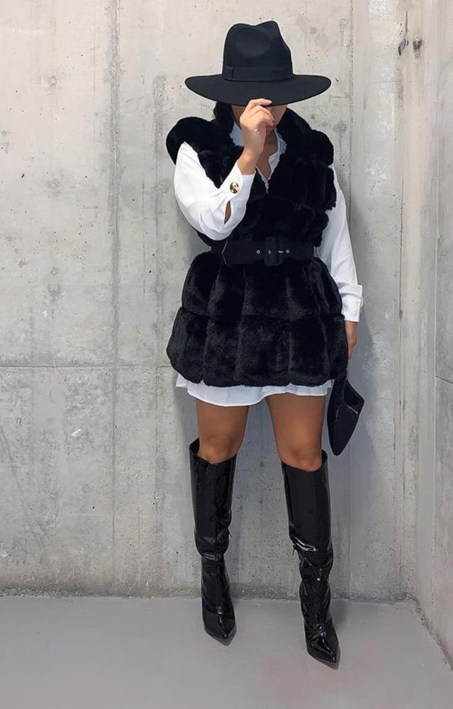 25P Milfs &amp; Gilfs wearing boots no.64