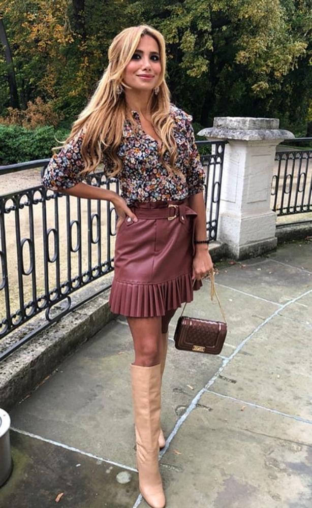 25P Milfs &amp; Gilfs wearing boots no.64