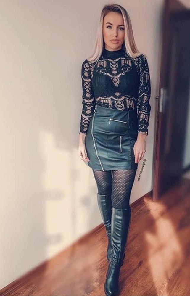 25P Milfs &amp; Gilfs wearing boots no.64