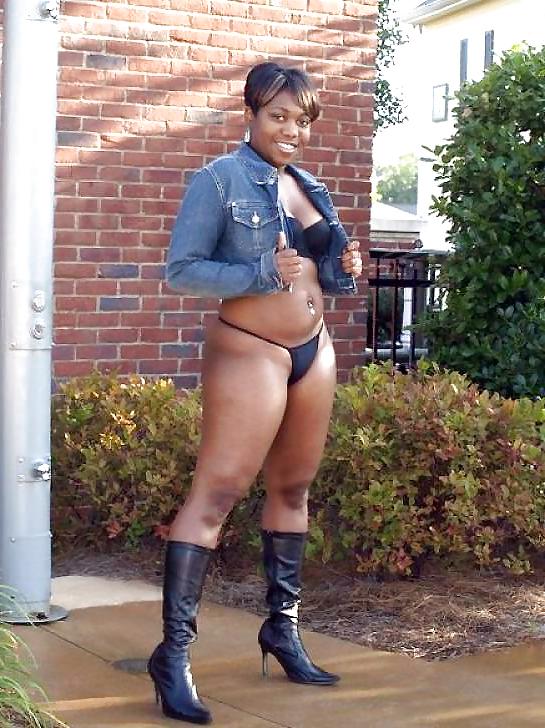 21P Ebony Treats