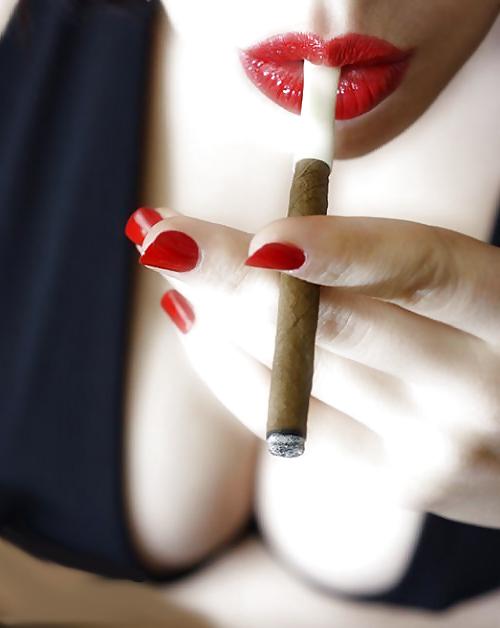 4P Smoking Girls