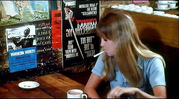 25P Susan George Smoking