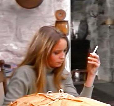 25P Susan George Smoking