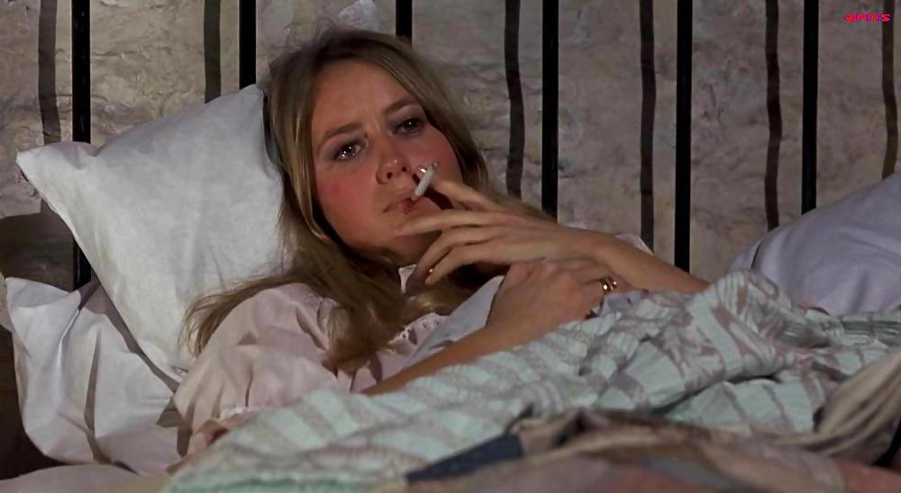25P Susan George Smoking