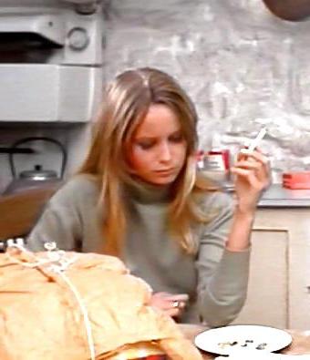 25P Susan George Smoking