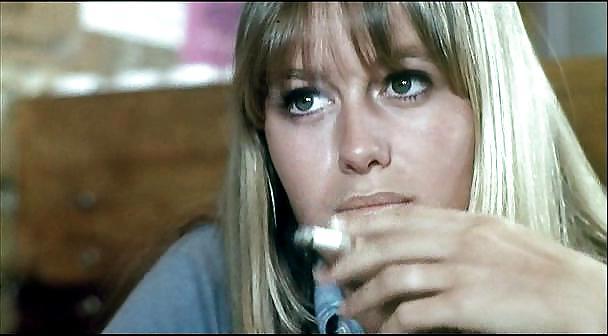 25P Susan George Smoking
