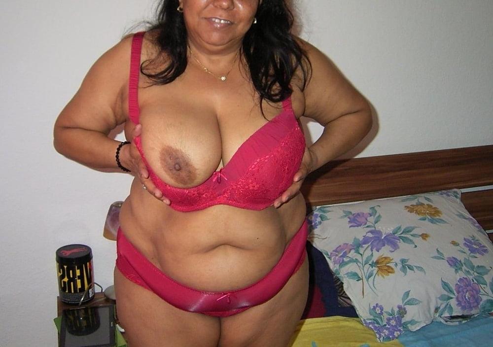 25P Indian Aunties