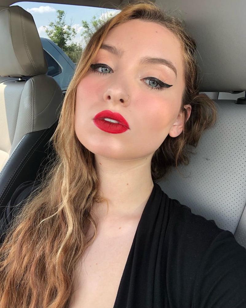 25P Super Hot Slut 20