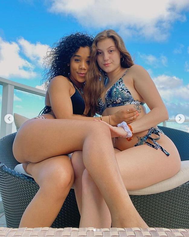 25P American instagram bikini and asses11
