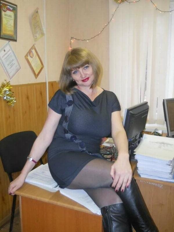25P Milfs &amp; Gilfs wearing boots no.59