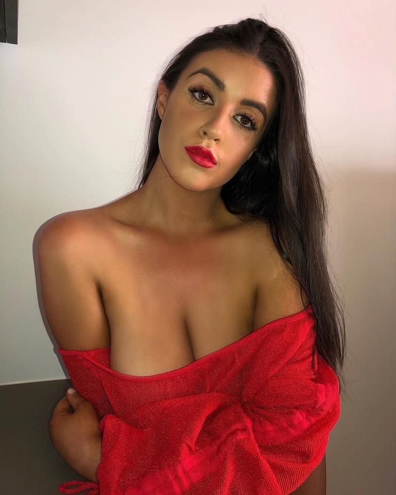 25P Super Hot Slut 21