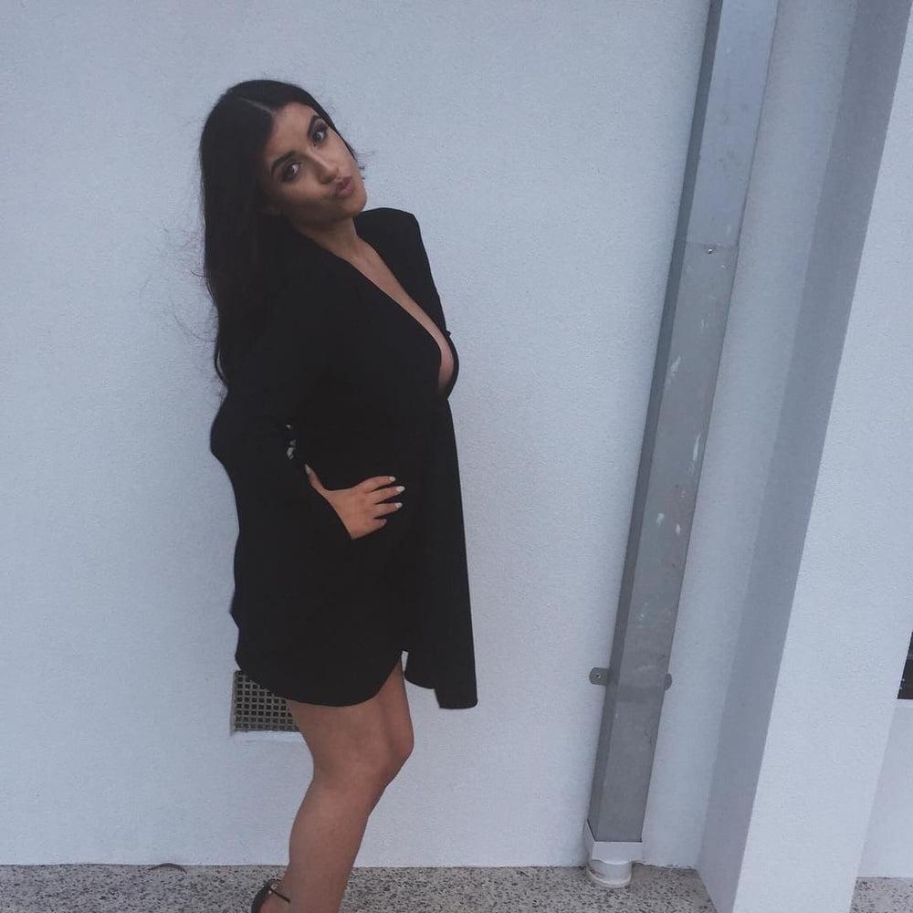 25P Super Hot Slut 21