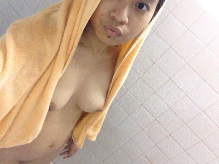 25P Hot Malaysian Girl 4 ( Amirah 3some)