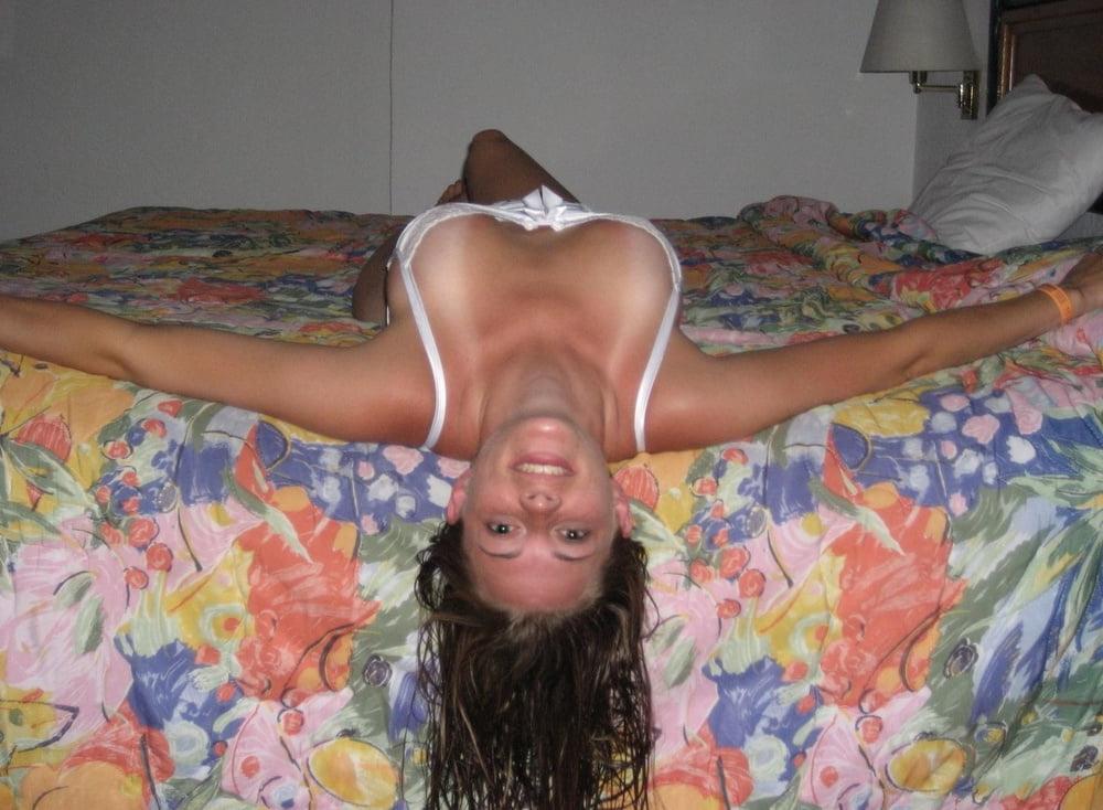 25P Sexy wife on vacation