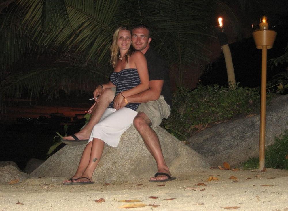 25P Sexy wife on vacation