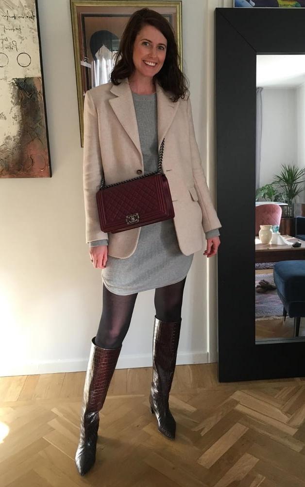 25P Milfs &amp; Gilfs wearing boots no.54