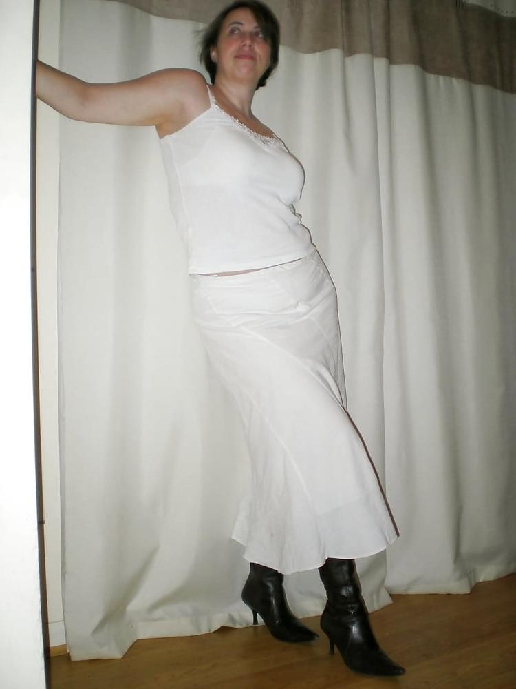 23P Expose Web slut Holly Harris