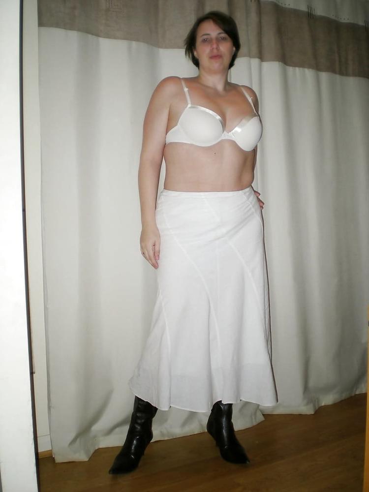 23P Expose Web slut Holly Harris