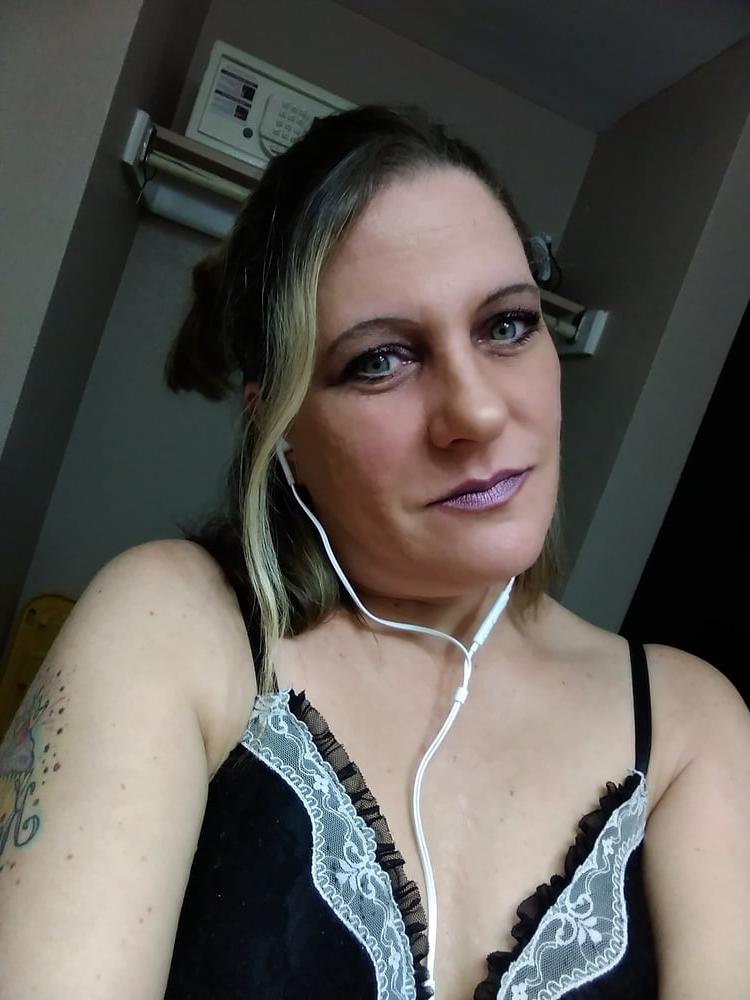 17P She's a VB local slut