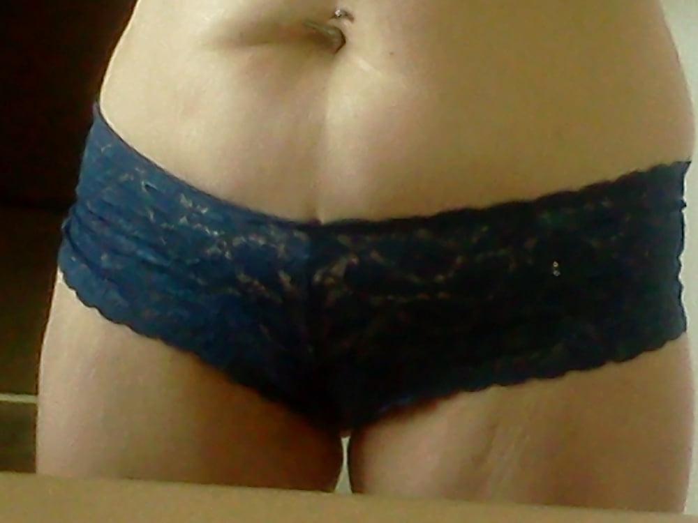25P 26. Texas wife Brandy poses