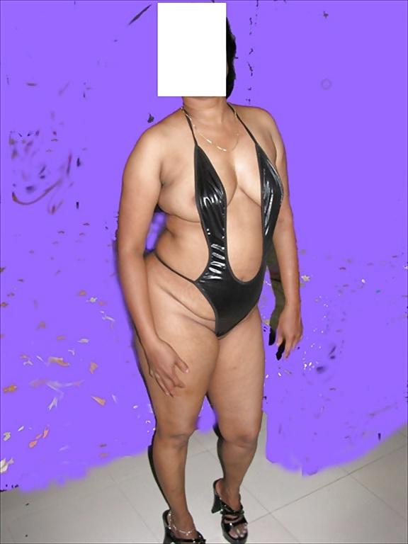23P A kinky slut indian wife