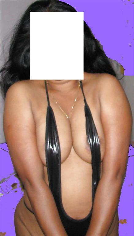 23P A kinky slut indian wife