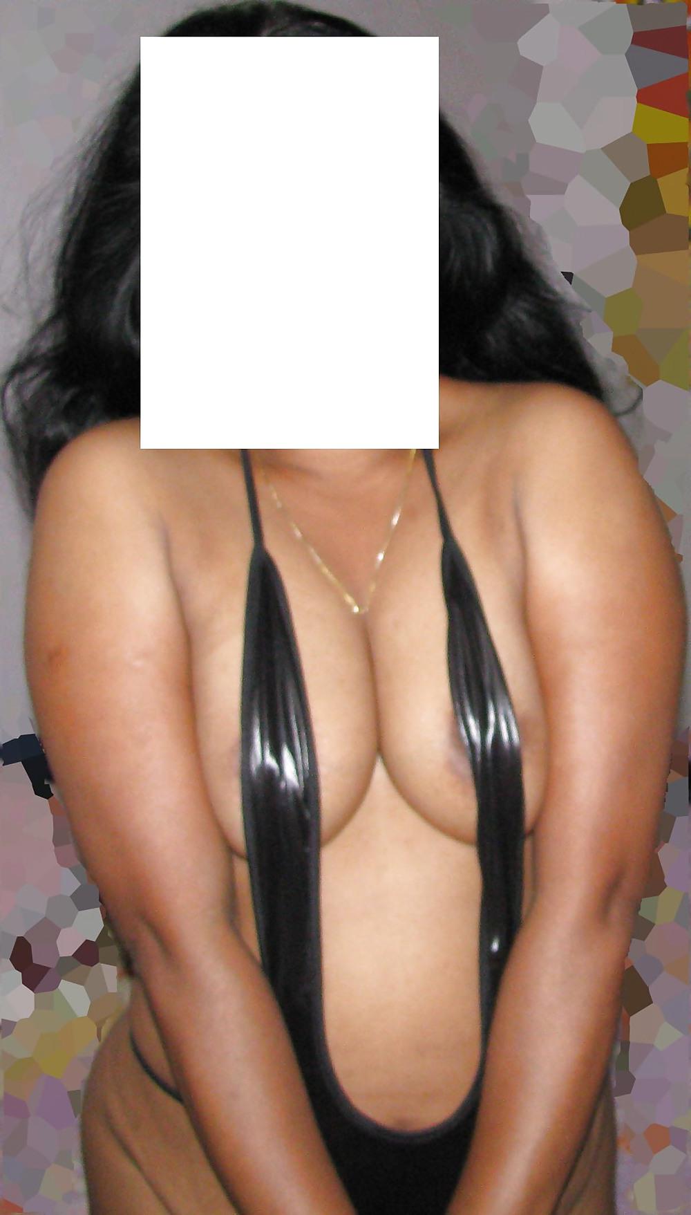 23P A kinky slut indian wife