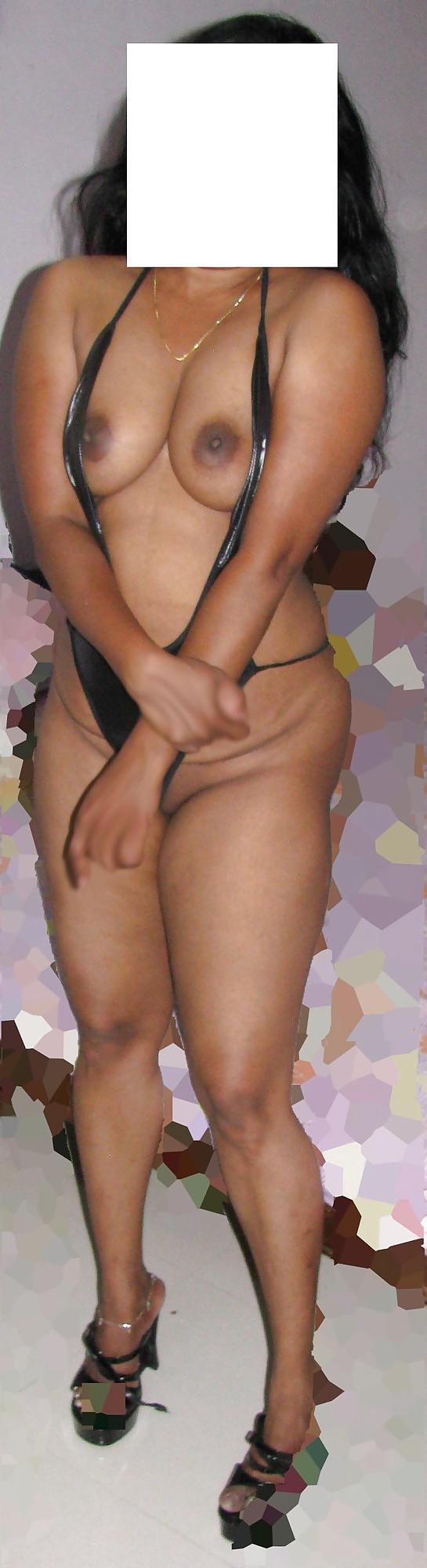 23P A kinky slut indian wife