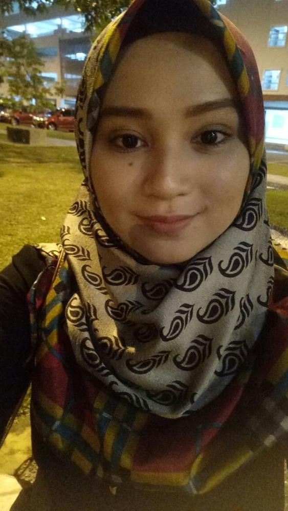25P Hot Malaysian Girl 1