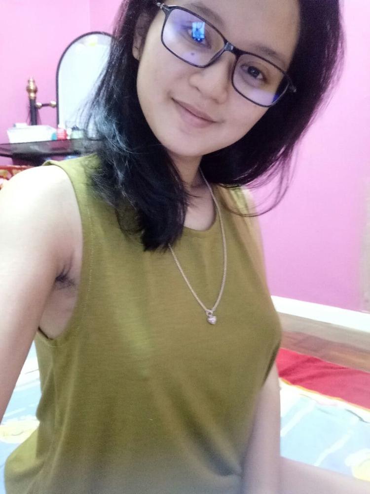25P Hot Malaysian Girl 1