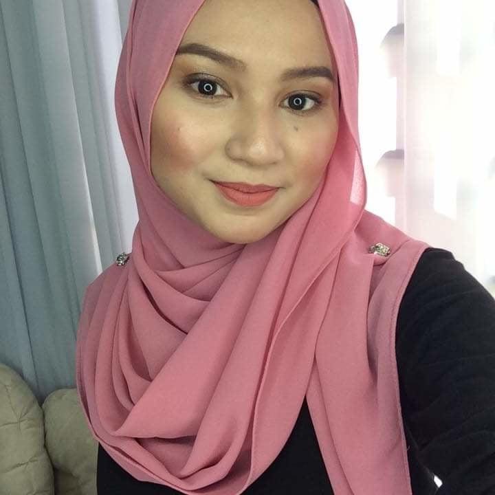25P Hot Malaysian Girl 1
