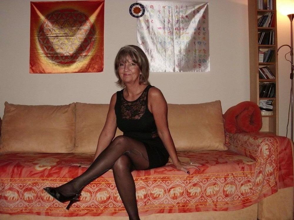 25P Mix mature slut 3