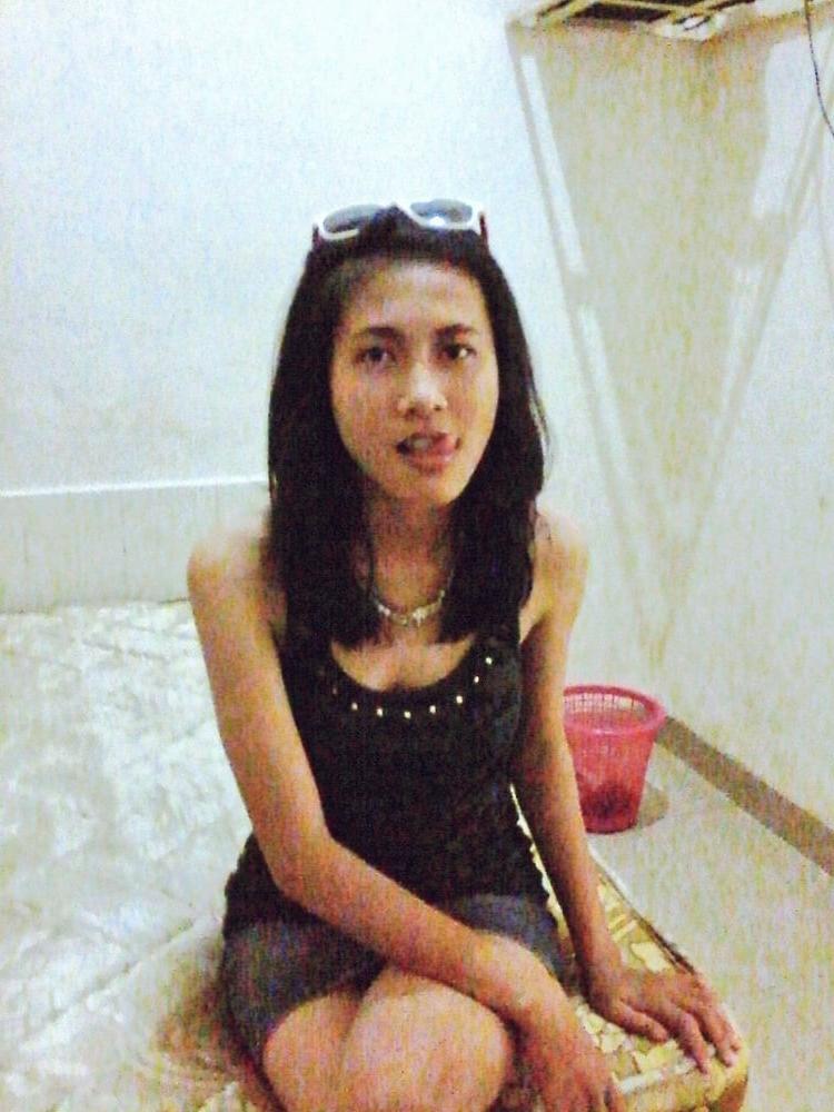 16P Hot Indonesian Girl 3 (Miss Bebi)