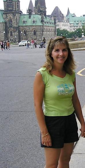 25P Wanda, a Sexy American Mom