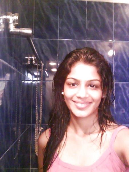 25P Beautiful Indian Girl 18-- By Sanjh