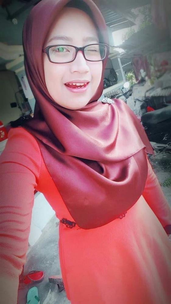 14P Hot Malaysian Girl 2