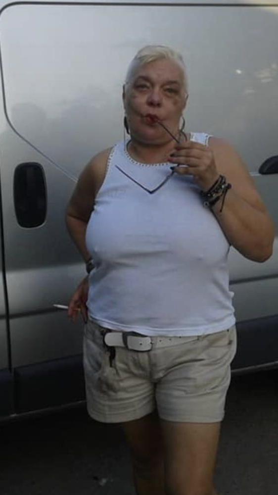 15P Brafree mom 042.