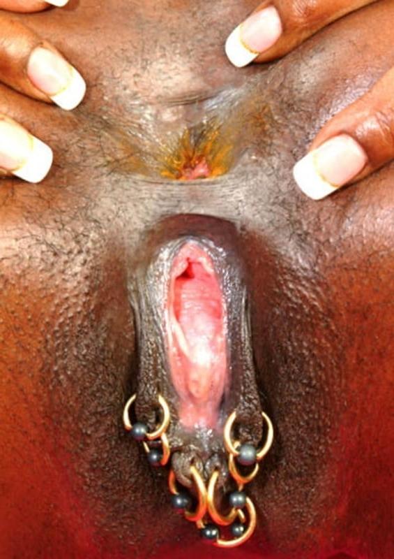 25P Pierced pussy