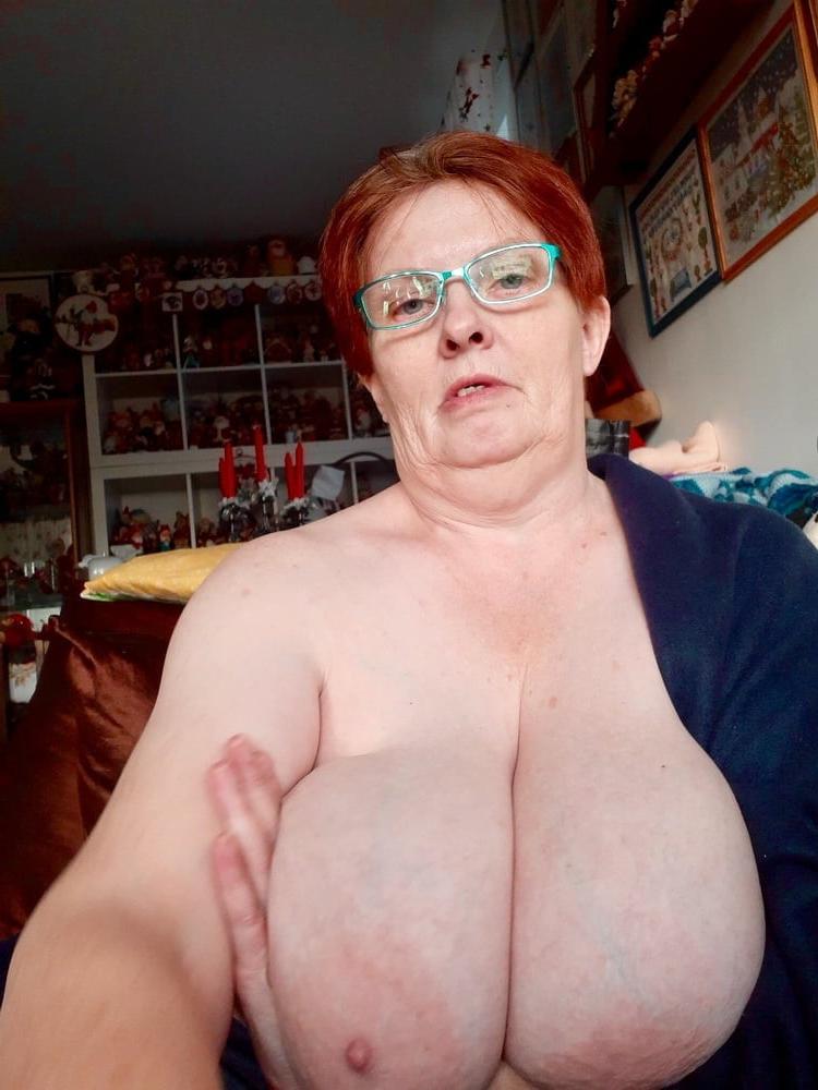 25P Granny big boobs 2