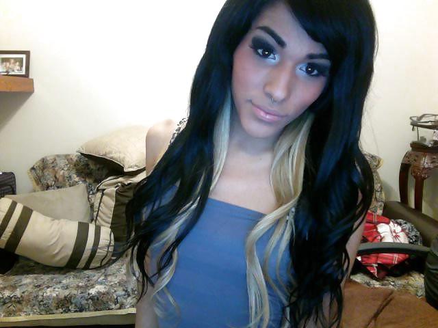 25P More Hottie LadyBois & Sissies On Web Display