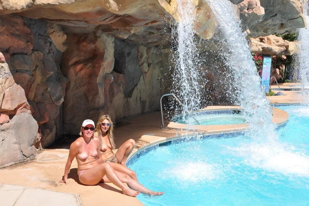 25P Swinger Pool Party #67