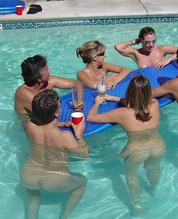 25P Swinger Pool Party #67