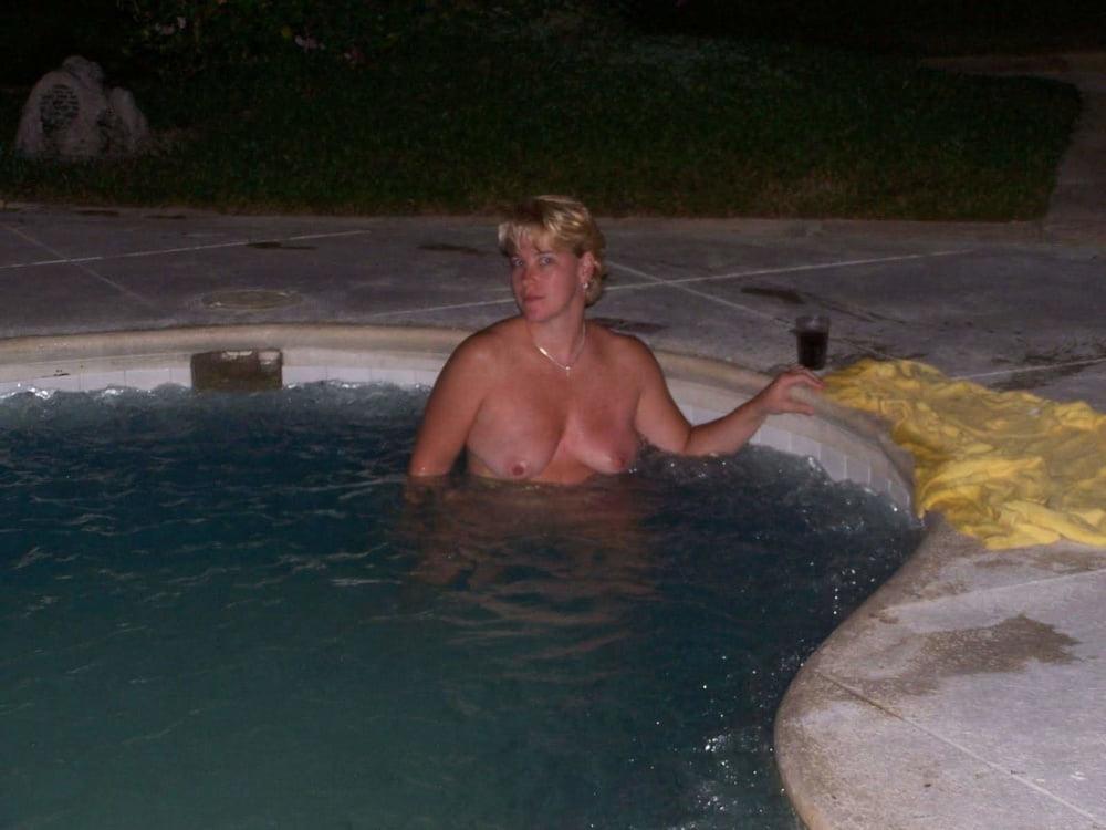 25P Swinger Pool Party #67