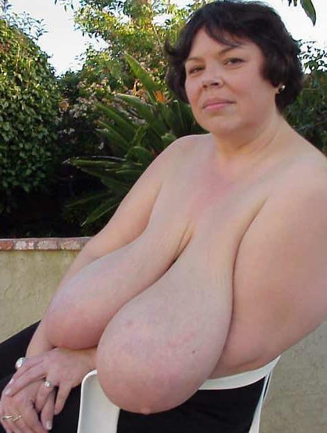 25P Big Boobs Mature 24