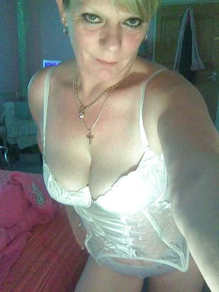 25P Stockings corsets and girdles