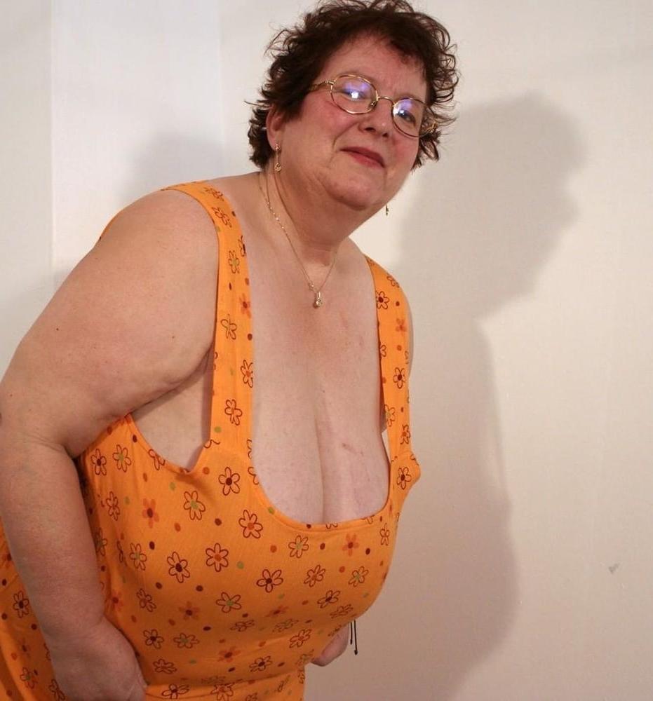 16P Brafree mom 039.