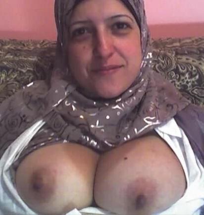 15P Mariam Jaafar  My big natural boobs