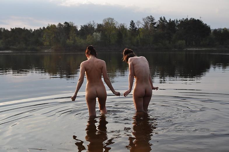 25P Swingers Camping