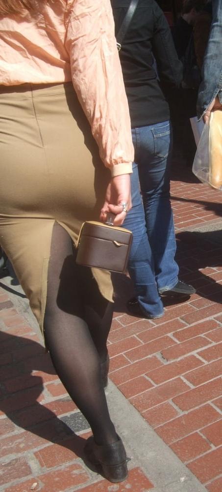 18P street candids 1
