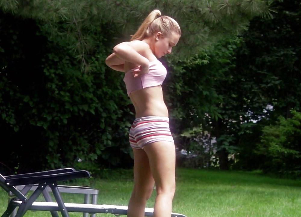 25P Hayden Panettiere mega collection 3